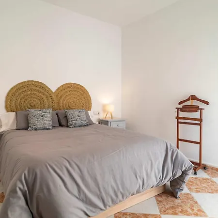 Rural Retreat In El Burgo, Spain Apartment *