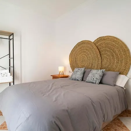 Rural Retreat In El Burgo, Spain Apartment *